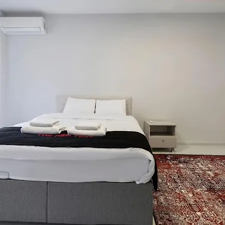 Cozy & Comfy Studio At Beyoglu - 54 Apartamento *